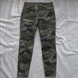 Express Mid Rise Camo Print Ankle Leggings Size 4R